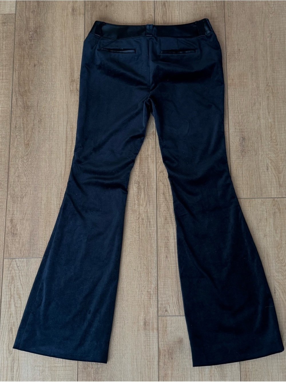 Banana Republic Martin Fit Black Velvet Flare Pants Silk Waist Women’s 6L - Picture 2 of 9